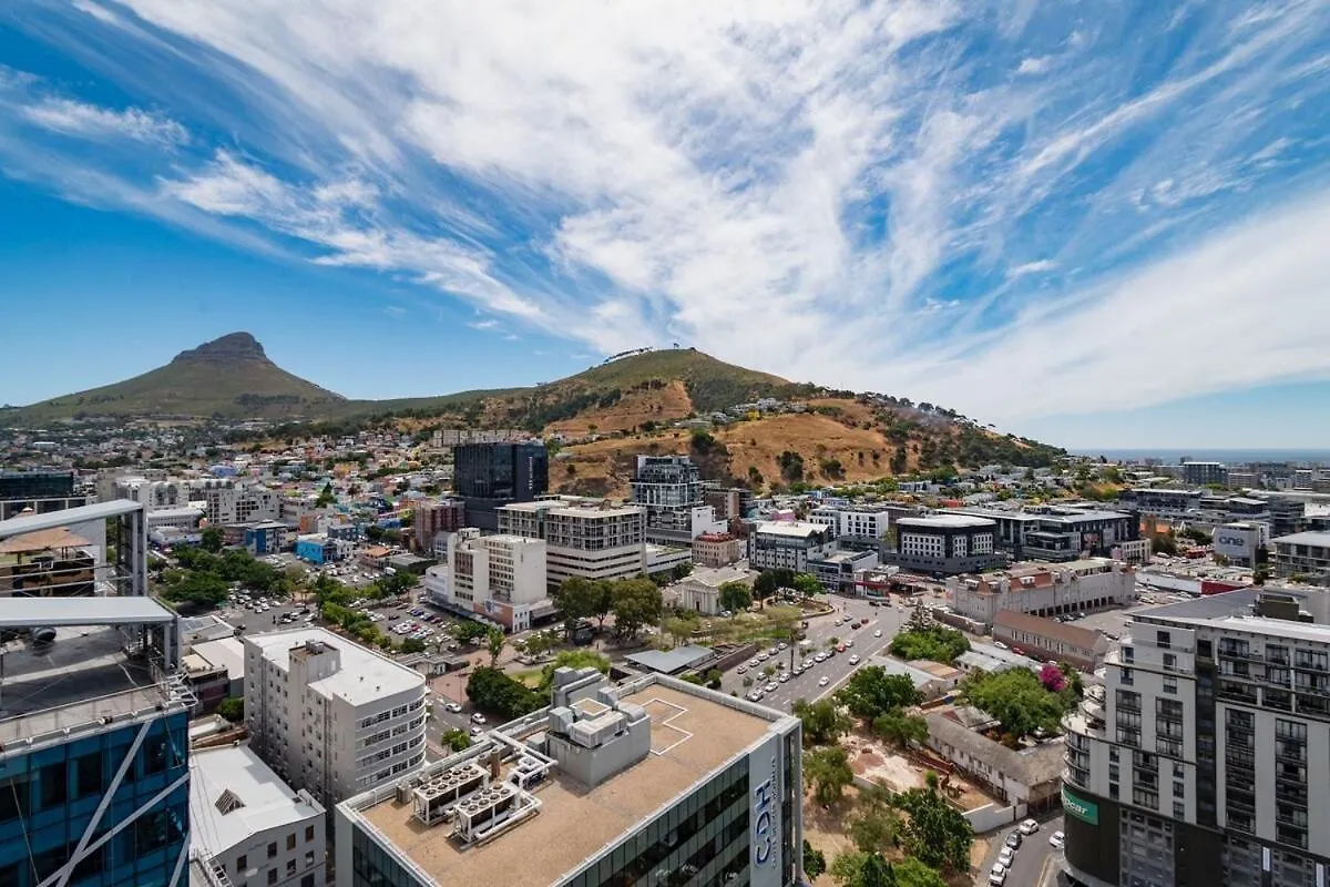 Breathtaking Skyline Haven Apartment Cape Town