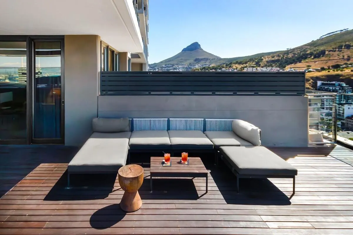 Breathtaking Skyline Haven Apartment Cape Town