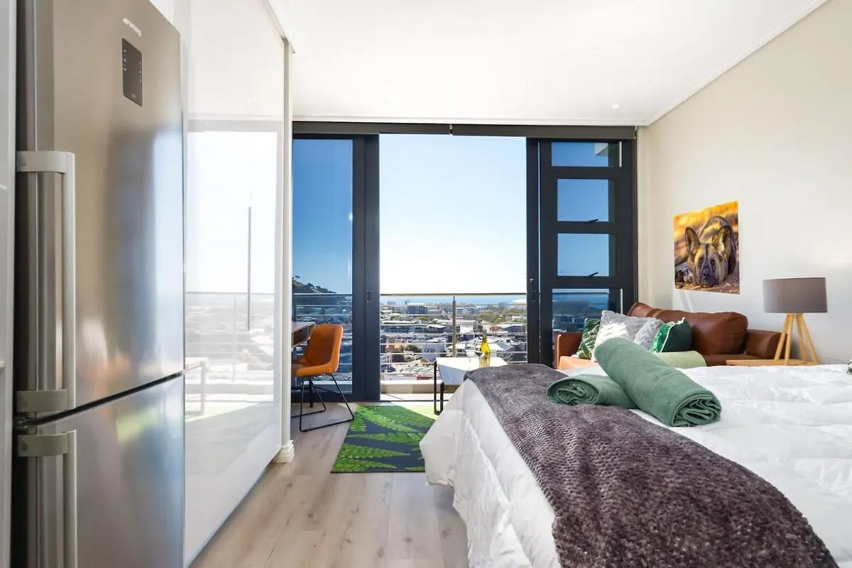 Breathtaking Skyline Haven Apartment Cape Town