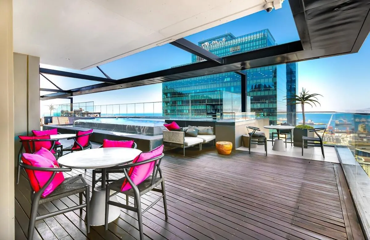Breathtaking Skyline Haven Apartment Cape Town