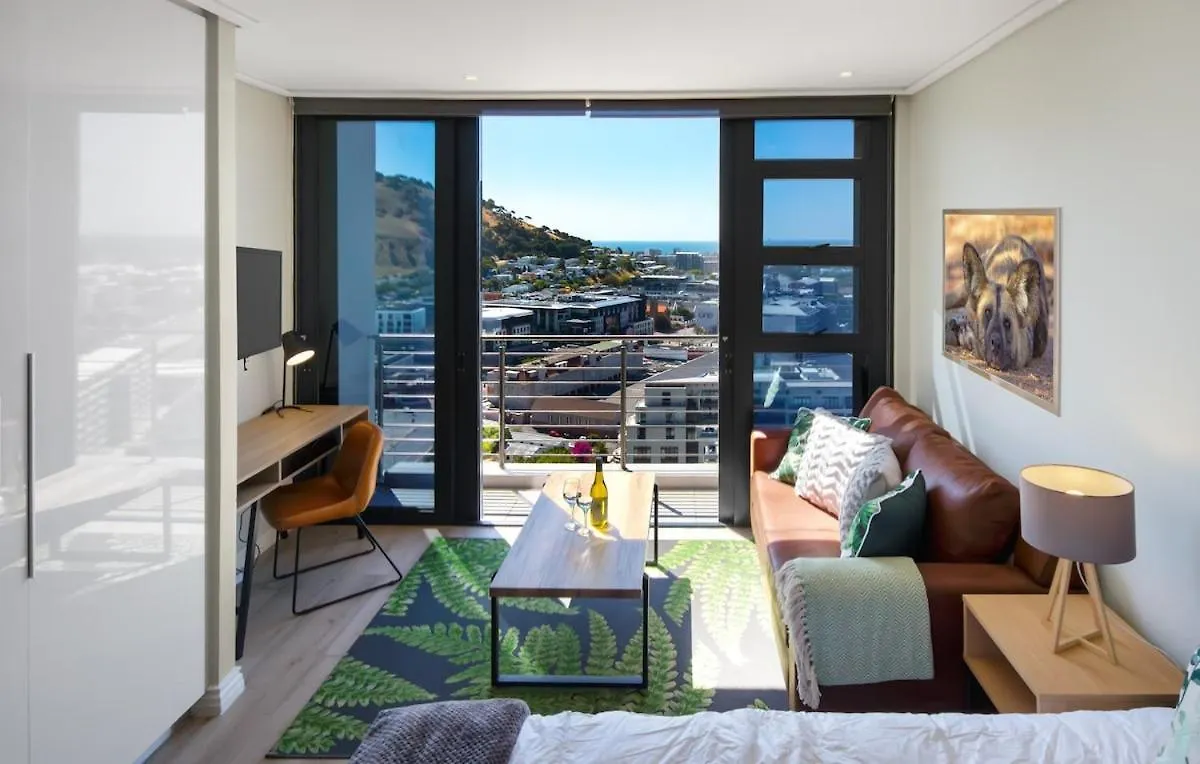 Breathtaking Skyline Haven Apartment Cape Town